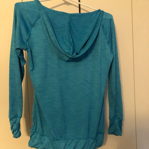 Women’s Champion Shirt - Picture 3 of 3